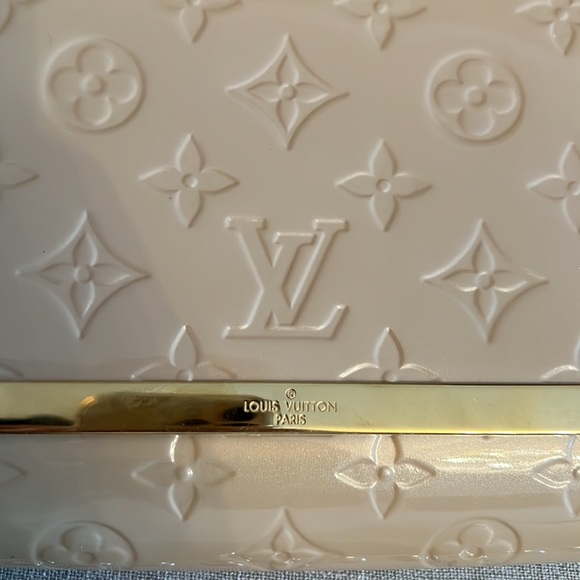 Louis Vuitton Vernis Ana Clutch Dune - Picture 4 of 10